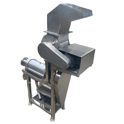 The snack plant the crystal pear crushing juicer with an output of one ton per hour can achieve the effect of pulp residue separation